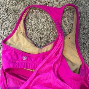 Women’s lululemon athletic tank w/sports bra sz6